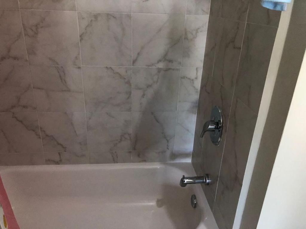 Lovely 2 Bedroom C̅ Netflix Across National Stadium Kingston Extérieur photo