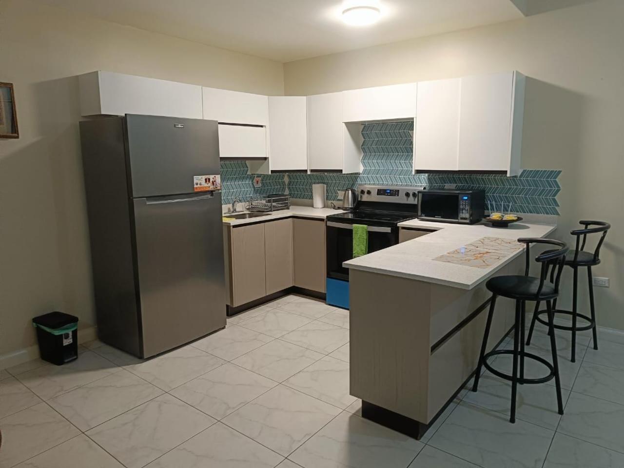 Lovely 2 Bedroom C̅ Netflix Across National Stadium Kingston Extérieur photo